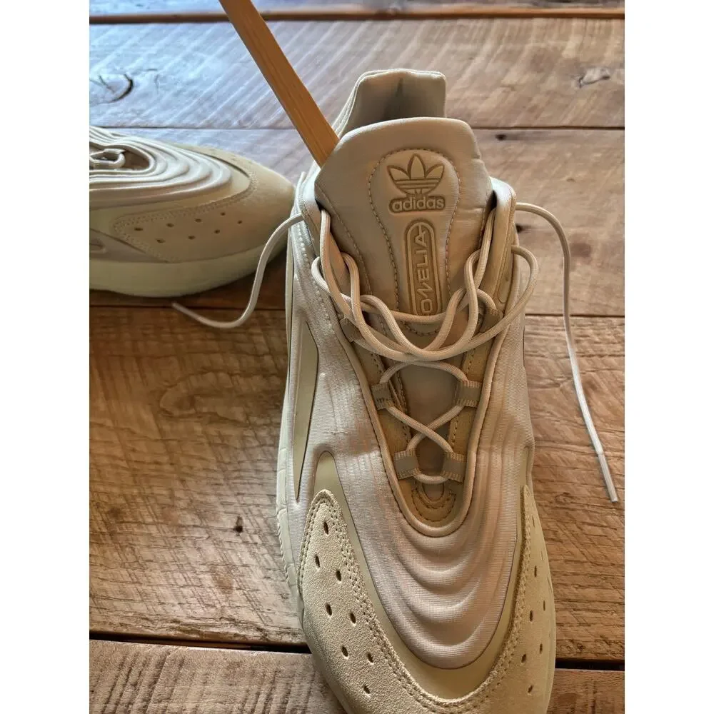 Adidas OZELIA Savanna Beige Low Top Men’s Size 13 | Like New